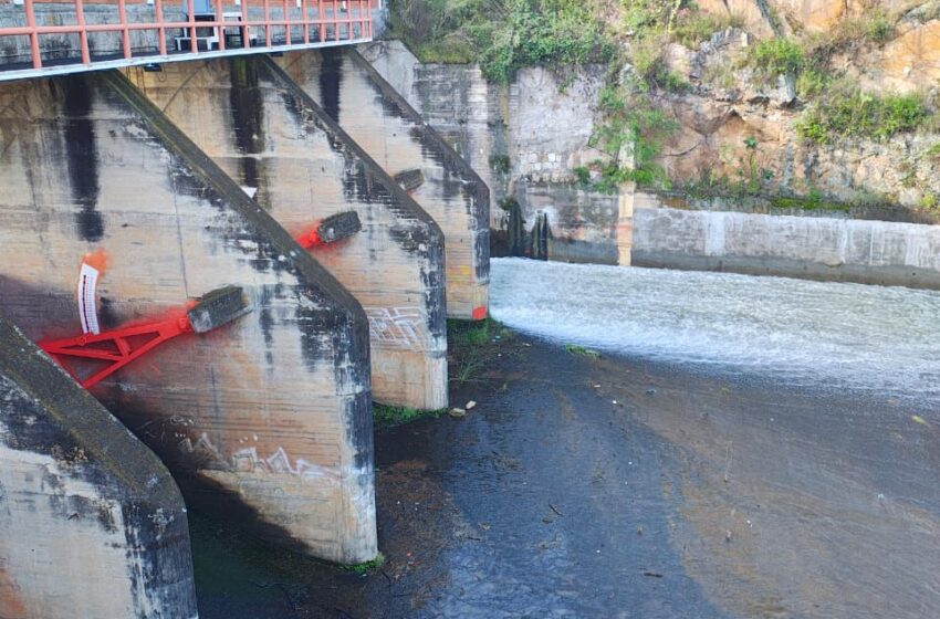 Conagua disminuye desfogue controlado de la presa de Cointzio