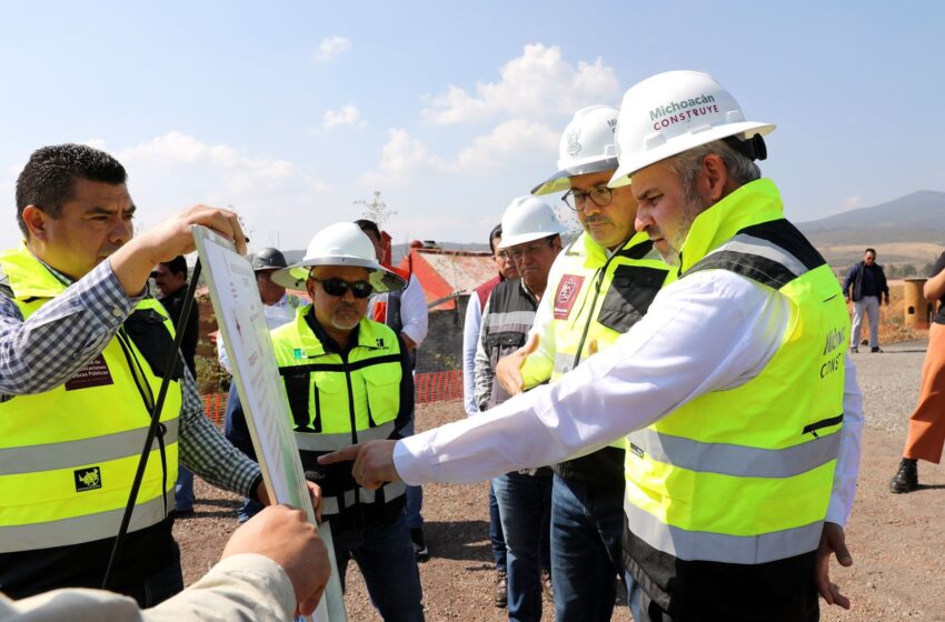  Confirma Bedolla ampliación de la Siglo XXI, del entronque de Caracha a Uruapan